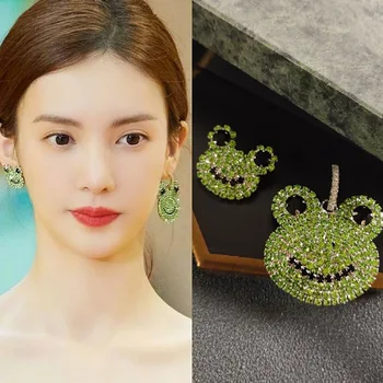 S925 agulha de prata, brincos de personalidade net estrela vermelha com o mesmo diamante verde sapo assimétrica brincos novos feminina